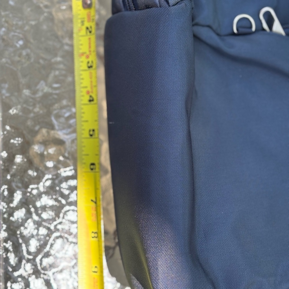 Travelon Blue Messenger Bag with Anti-Theft Features - Picture 9 of 10
